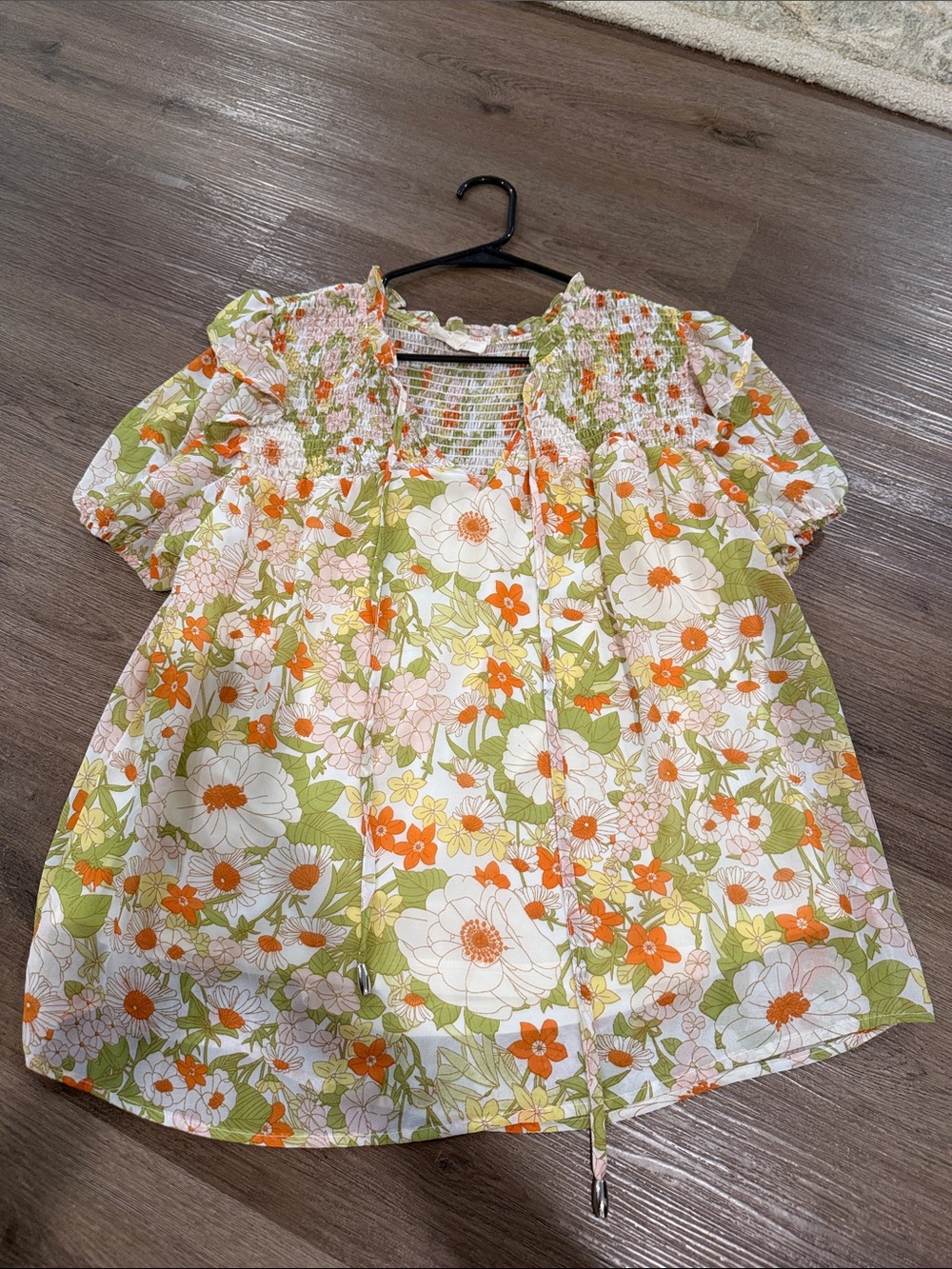 Entro Floral Smocked Short-Sleeve Peasant Top - Orange & Green
